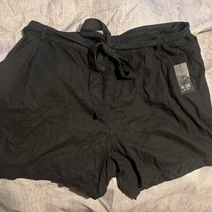 a.n.a black high wasted paper bag shorts 2X